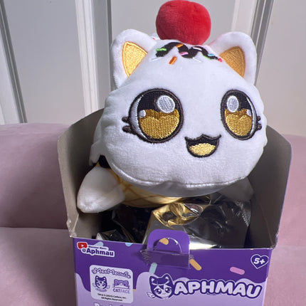 Aphmau MeeMeow 6” Vanilla Ice Cream Cat, Ice Cream Limited Edition: Open Box
