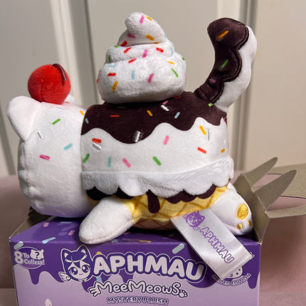 Aphmau MeeMeow 6” Vanilla Ice Cream Cat, Ice Cream Limited Edition: Open Box