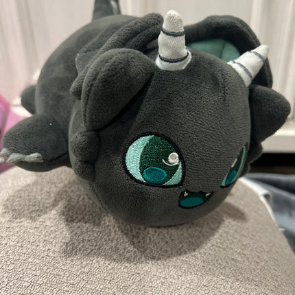 Aphmau MeeMeow 8” Dragon Cat, Fantasy: Orphan