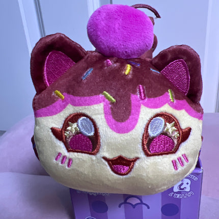 Aphmau MeeMeow 6” Sundae Cat, Carnival Treats, Litter 7: Open Box