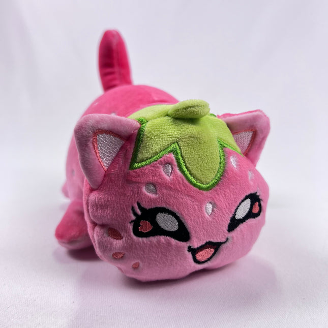 Aphmau MeeMeow 6” Strawberry Cat, Sweet Treats, Limited Edition: Orphan