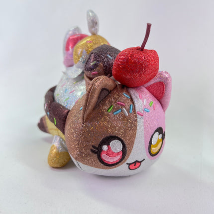 Aphmau MeeMeows 6” Neapolitan Ice Cream Cat, Ice Cream, Glitter Edition (6 inch): Orphan