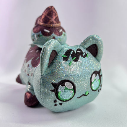Aphmau MeeMeows 6” Mint Chip Ice Cream Cat, Glitter Edition, Ice Cream, Limited Edition: Orphan